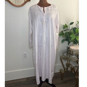 Earth Angels Lingerie Light Pink Long Sleeve Nightgown Lace‎ Details